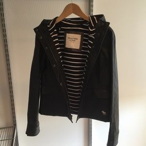 Abercrombie & Fitch Navy Rain Jacket Size L